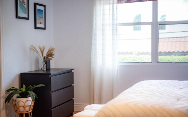 photo 3 of Lux 3 bedroom townhouse 1 block from the beach