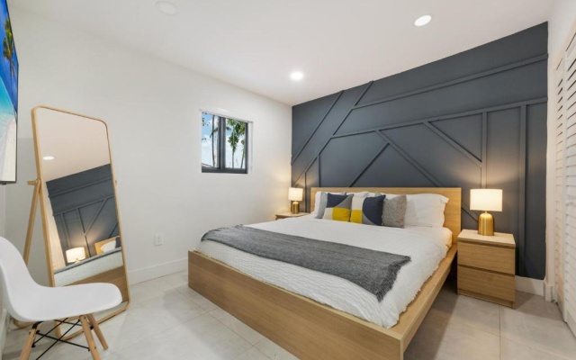 photo 3 of Lux House w/Heated Pool,Jacuzzi ,Basketball Court