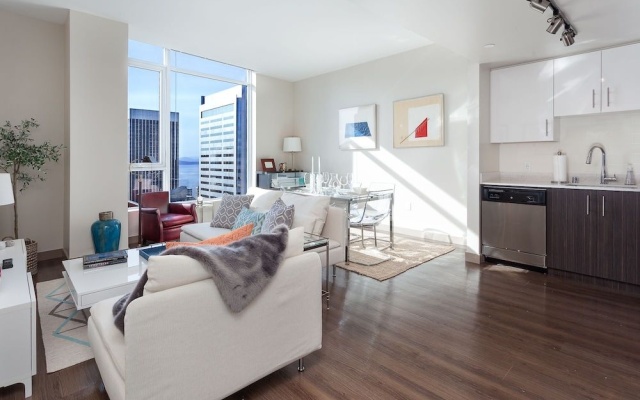 photo 3 of Luxe Hubs Convention Center Apartments