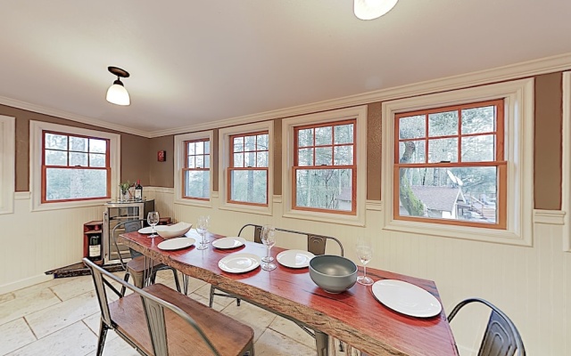 photo 3 of Luxe Vineyard-View Hideaway W/ Swim SPA & Hot Tub Home