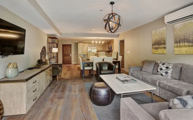 photo 2 of Luxurious 3 Bedroom Walk To Slopes & Beaver Creek Ge Condo by Redawning