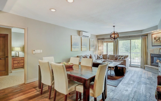 photo 5 of Luxurious 3 Bedroom Walk To Slopes & Beaver Creek Ge Condo by Redawning