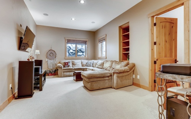 photo 3 of Luxurious All-suite Ski W/ Hot Tub 5 Bedroom Duplex