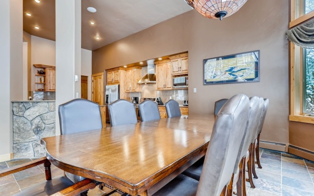 photo 5 of Luxurious All-suite Ski W/ Hot Tub 5 Bedroom Duplex