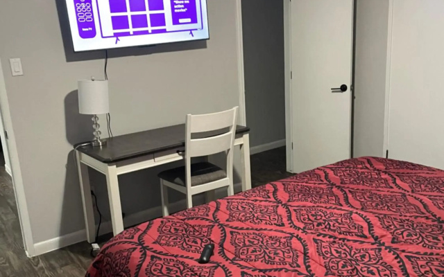 photo 5 of Luxurious Apartment in Katy