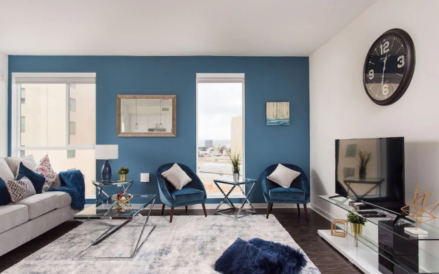 photo 3 of Luxurious Downtown La 2Bd Suites