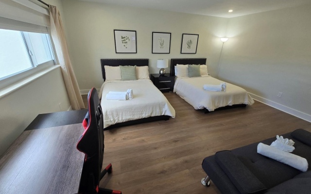 photo 5 of Luxurious & Spacious Townhouse in Prime Location