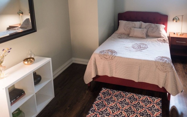 photo 2 of Luxury 2 Bedroom Downtown Apartment