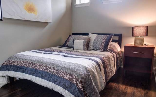 photo 3 of Luxury 2 Bedroom Downtown Apartment