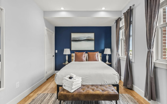 photo 5 of Luxury 2BD/2BA Near Logan Airport and T station