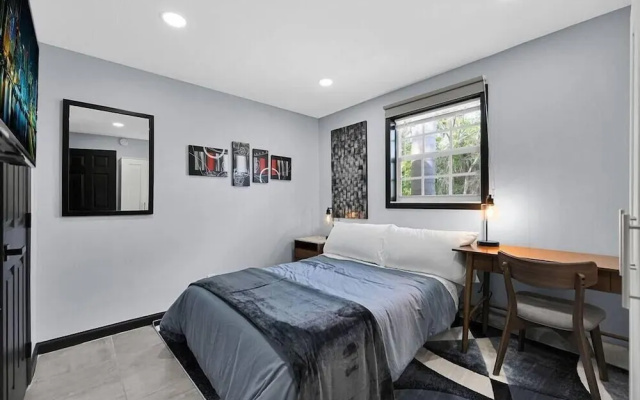 photo 2 of Luxury 2-bedroom Villa in Wilton Manors