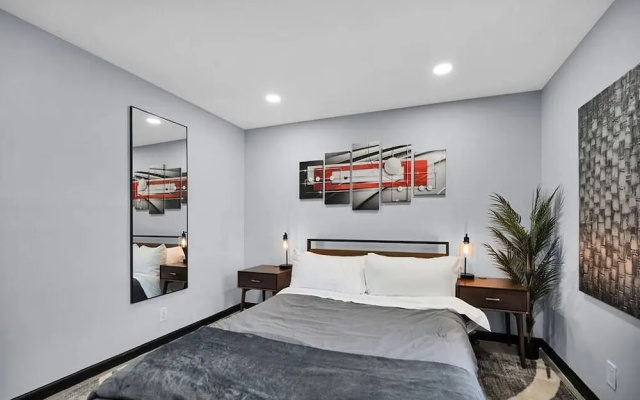 photo 4 of Luxury 2-bedroom Villa in Wilton Manors