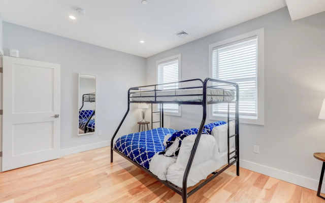 photo 5 of Luxury 3BD/2BA Near Logan Airport and T station
