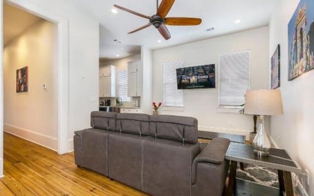 photo 2 of Luxury 3BR on Carondelet by Hosteeva