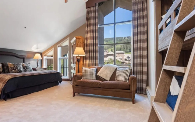 photo 5 of Luxury 4 Bedroom Penthouse Residence in Beaver Creek Village