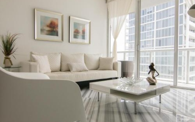 photo 5 of Luxury 5-Star Condo @47th Floor in Icon Brickell !
