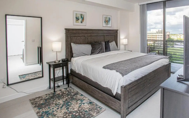 photo 2 of Luxury Apartment in Downtown Doral