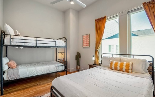 photo 5 of Luxury Downtown Getaway With Breathtaking Views