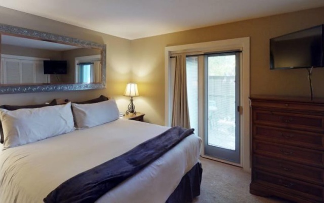 photo 4 of Luxury One Bedroom Condo in Cascade Village at the Base of Chair Lift 20