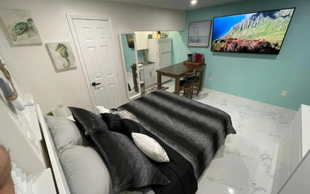photo 4 of Luxury Quiet Studio - Fort Lauderdale