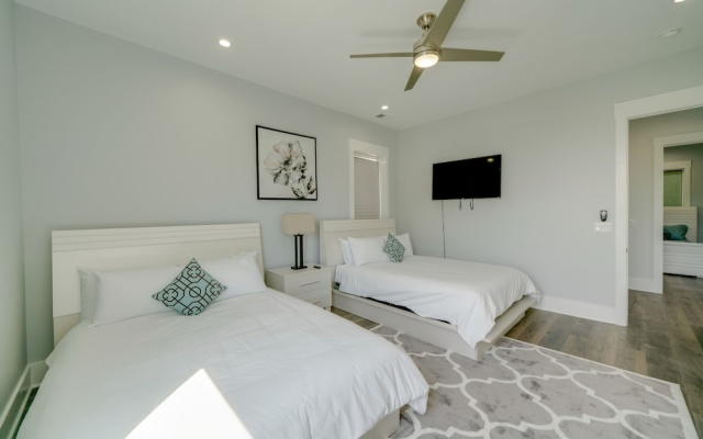 photo 4 of Luxury Unit on 12th South