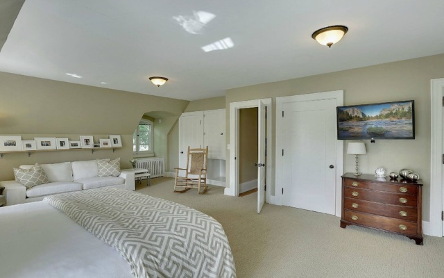 photo 5 of Luxury Whittier Mansion-3rd Floor Suite