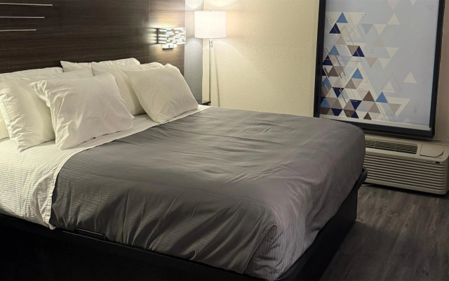 photo 3 of Lx Hotel, SureStay Collection by Best Western