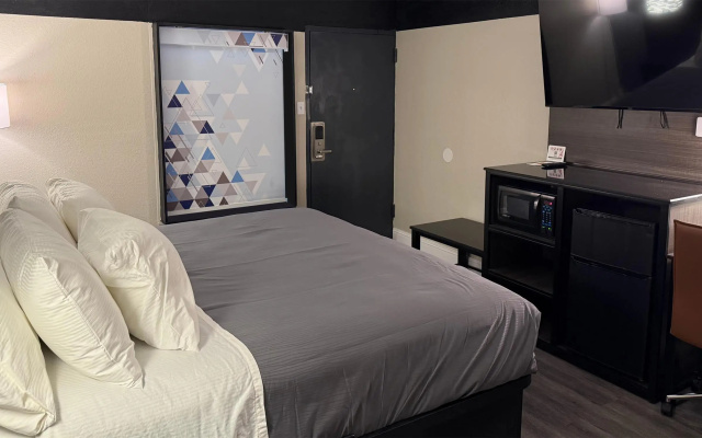 photo 4 of Lx Hotel, SureStay Collection by Best Western