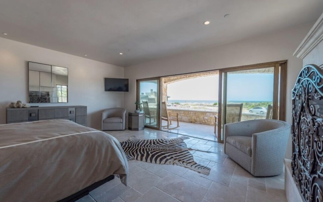 photo 2 of Lx14: Luxury Golf Course Villa With 360 Ocean View