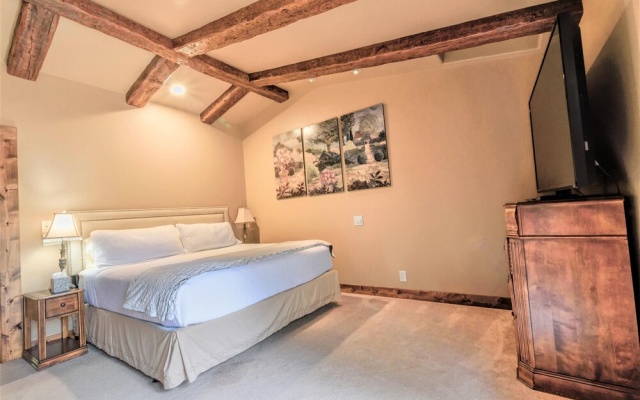 photo 5 of Lx18: Golfer's Dream Retreat Estate