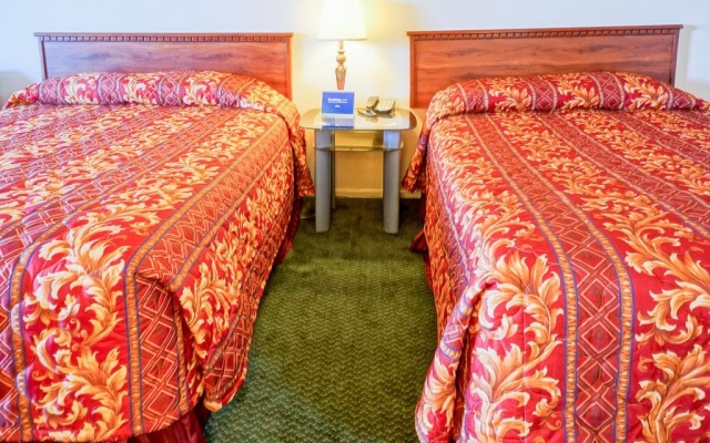photo 3 of Lyndys Motel