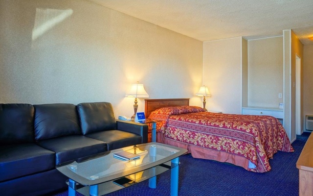 photo 4 of Lyndys Motel