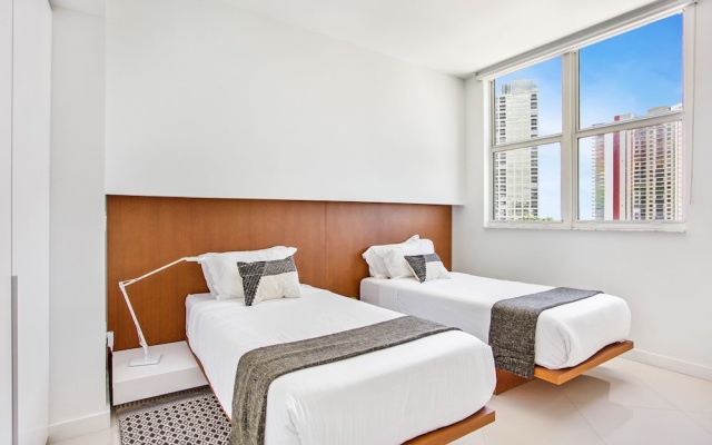 photo 2 of Lyx Suites at One Broadway
