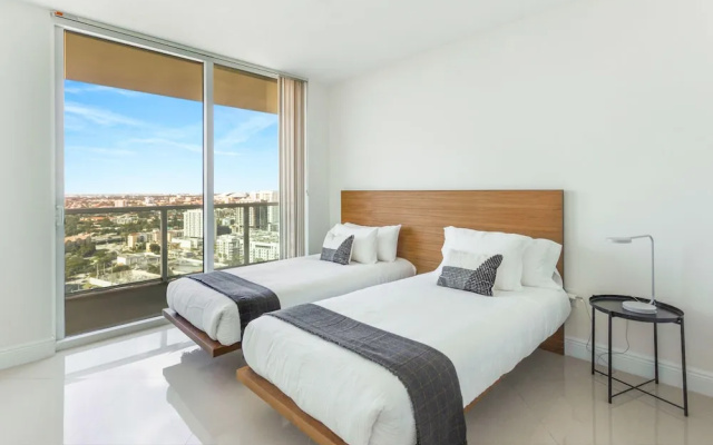 photo 3 of Lyx Suites at One Broadway