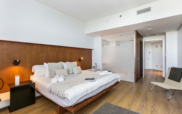 photo 5 of Lyx Suites at One Broadway