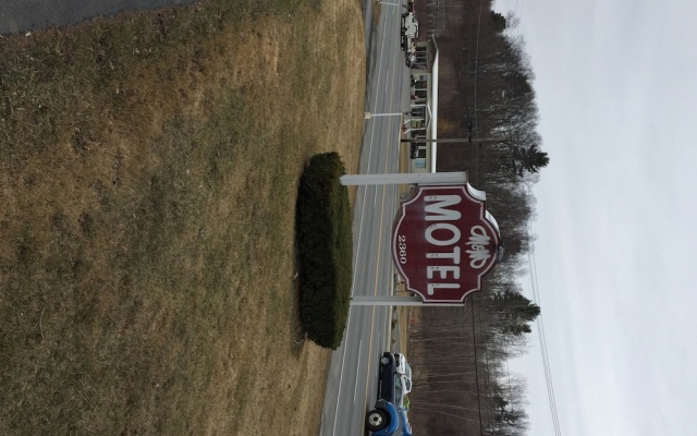 photo 4 of M and M Motel