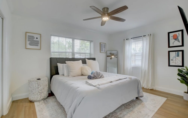 photo 4 of Madrina's Cozy 3BR-1BA Spacious Backyard