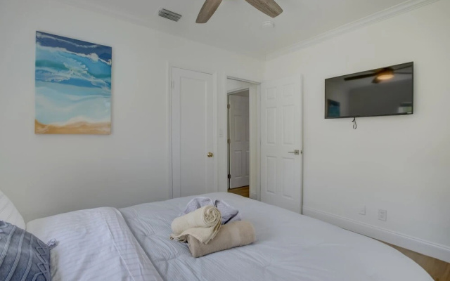 photo 5 of Madrina's Cozy 3BR-1BA Spacious Backyard