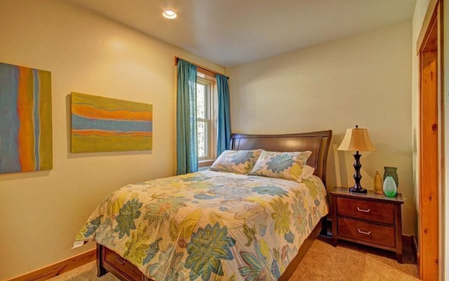 photo 2 of Maggie Point 3 Br condo by RedAwning