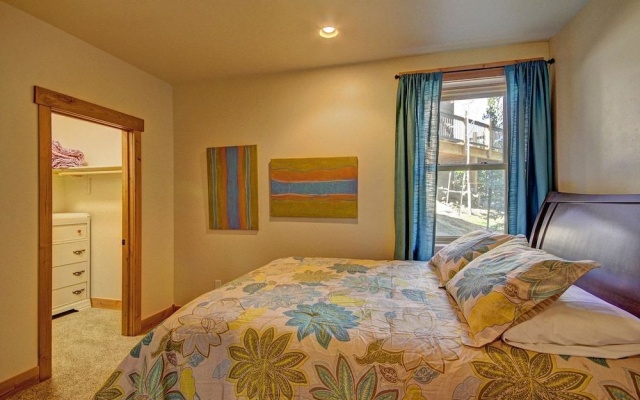 photo 4 of Maggie Point 3 Br condo by RedAwning