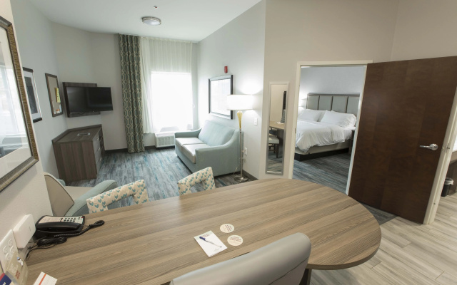 photo 5 of Magnolia Bay Hotel & Suites
