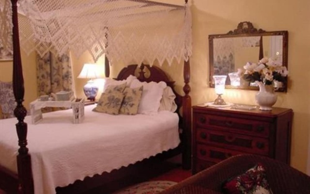 photo 4 of Magnolia Cottage Bed and Breakfast