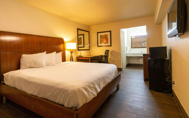 photo 3 of Magnuson Extended Stay and Suites Airport Hotel