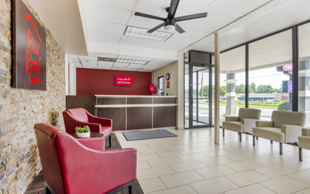 photo 2 of Red Roof Inn Atlanta - Kennesaw State University