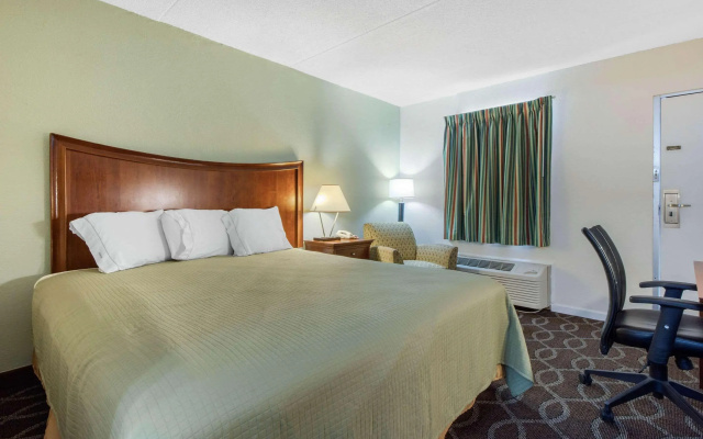 photo 2 of Magnuson Hotel Union