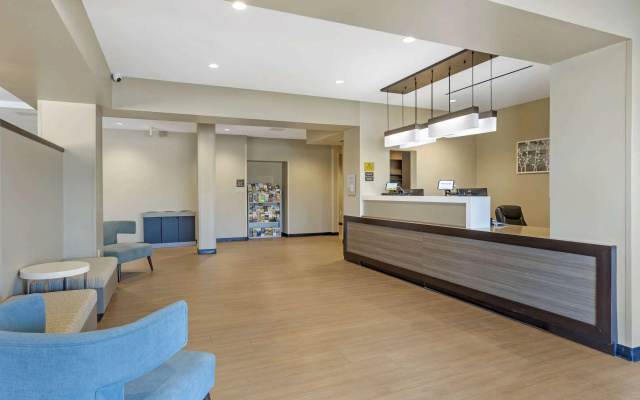 photo 2 of MainStay Suites North - Central York