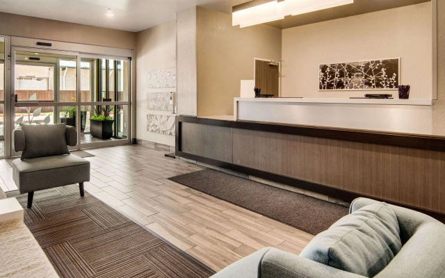 photo 2 of MainStay Suites Dallas Northwest - Irving