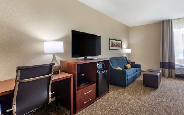 photo 5 of Comfort Suites Clarksville