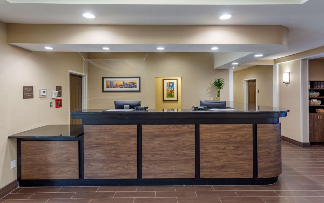 photo 2 of Comfort Suites Clarksville near Governors Square Mall