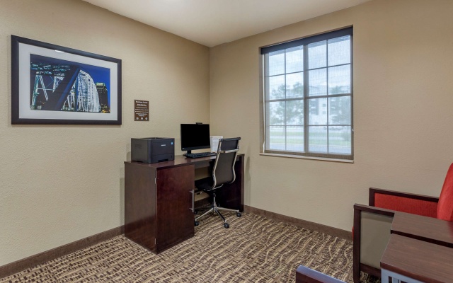 photo 5 of Comfort Suites Clarksville near Governors Square Mall